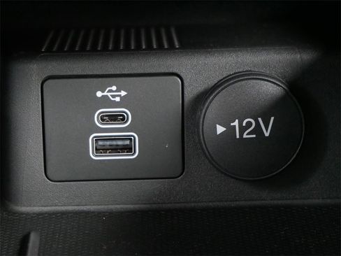 Certified 2025 Ford Escape ST-Line w/ Cold Weather Package image 22