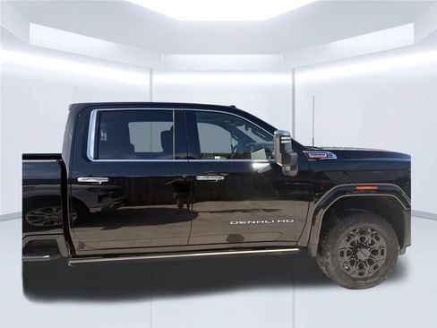 Used 2025 GMC Sierra 3500 Denali w/ Denali Reserve Package AWD/4WD image 4