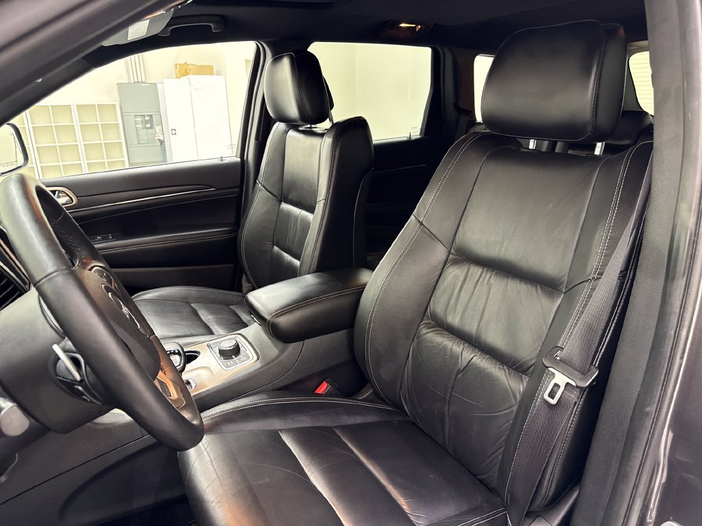 Used 2015 Jeep Grand Cherokee Limited AWD/4WD image 17