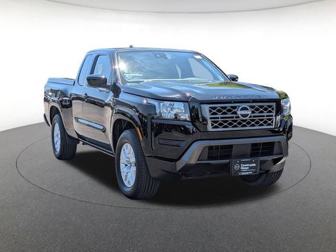 Used 2023 Nissan Frontier SV w/ Technology Package RWD image 3