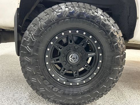 Used 2015 Ford F350 Platinum w/ Platinum Package image 7