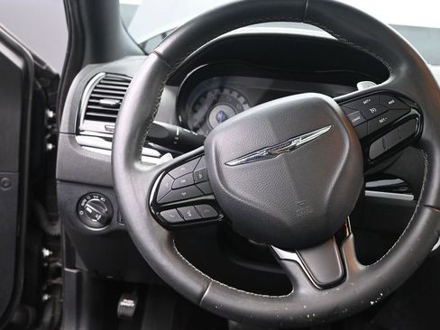 Used 2017 Chrysler 300 S w/ 300S Premium Group AWD/4WD image 27