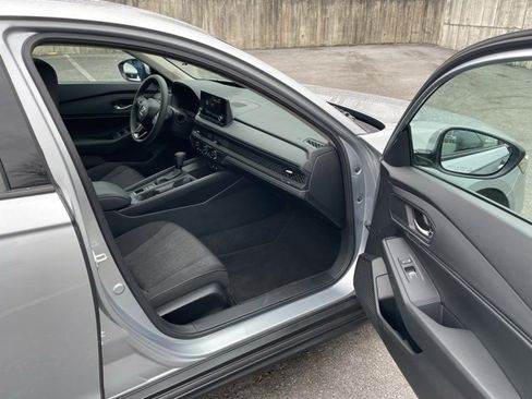 Certified 2024 Honda Accord EX image 25