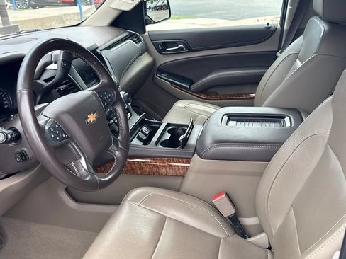 Used 2020 Chevrolet Suburban Premier AWD/4WD image 5