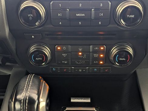Used 2018 Ford F150 Raptor w/ Equipment Group 802A Luxury AWD/4WD image 16