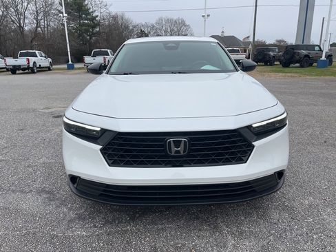 Used 2025 Honda Accord SE image 2