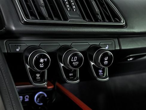 Used 2020 Audi R8 V10 AWD/4WD image 25