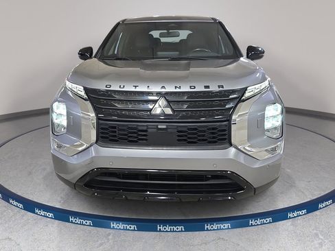 Used 2022 Mitsubishi Outlander SE AWD/4WD image 3