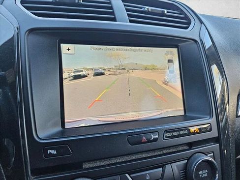 Used 2018 Ford Explorer XLT w/ Equipment Group 202A FWD image 16