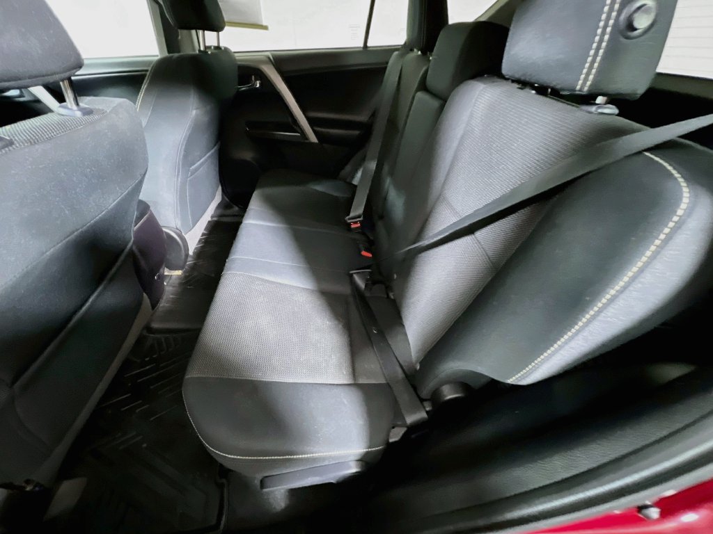 Used 2018 Toyota RAV4 Adventure AWD/4WD image 22