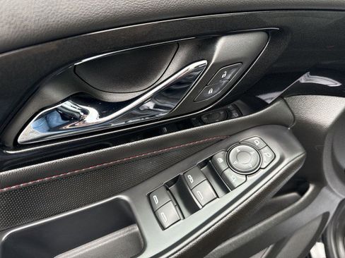 Certified 2022 Chevrolet Traverse RS image 15