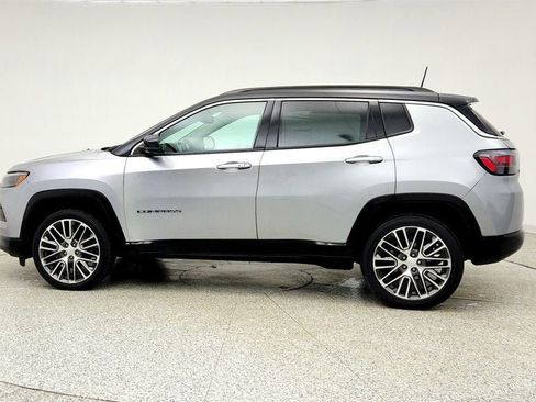 Used 2022 Jeep Compass Limited w/ Elite Group AWD/4WD image 8