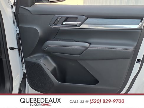 Used 2025 GMC Terrain Elevation image 26