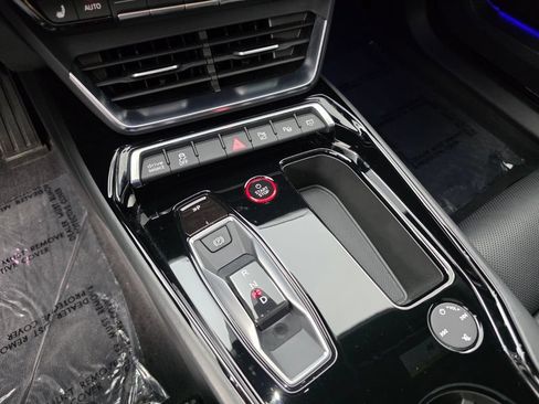 Used 2022 Audi e-tron GT Prestige AWD/4WD image 24