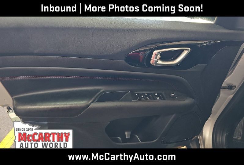 Used 2025 Jeep Compass Trailhawk AWD/4WD image 9