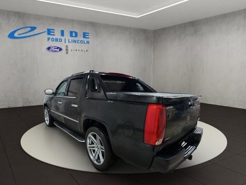 Used 2011 Cadillac Escalade EXT Luxury image 6