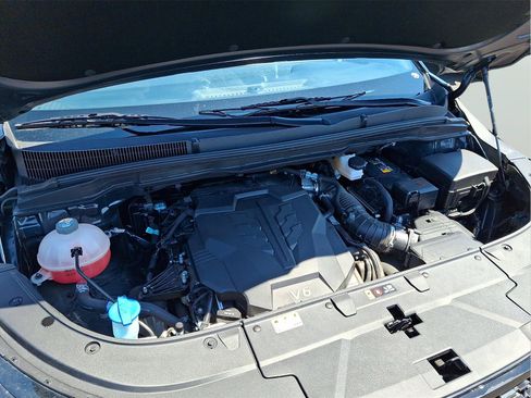 Used 2025 Kia Carnival SX FWD image 27
