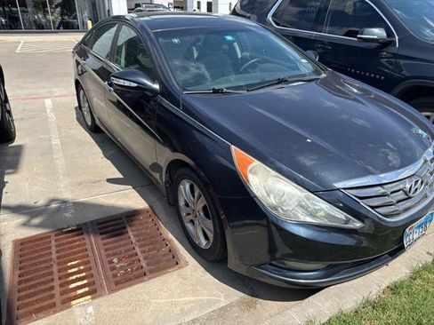 Used 2011 Hyundai Sonata Limited FWD image 2