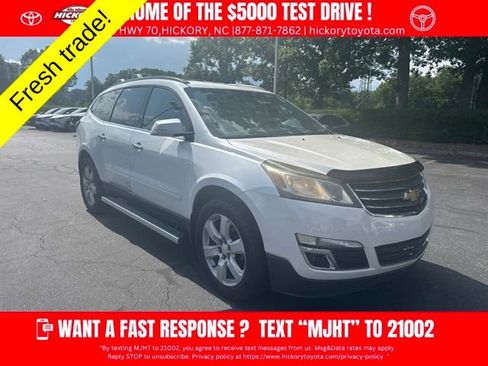 Used 2016 Chevrolet Traverse LT w/ Style and Technology Package FWD image 1