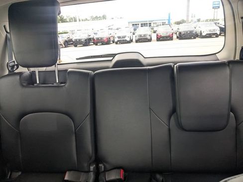 Used 2024 Nissan Armada SL w/ Captain's Chairs Package AWD/4WD image 32
