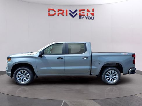 New 2026 Chevrolet Silverado 1500 Custom image 2