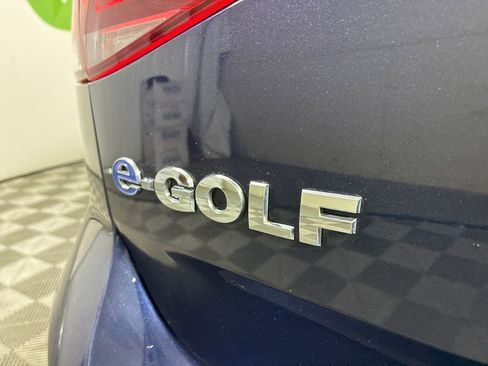 Used 2016 Volkswagen e-Golf SE w/ DC Fast Charging Package image 12