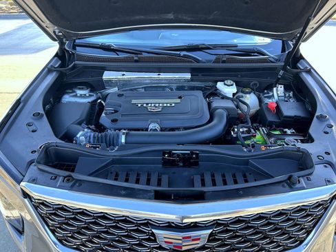 Used 2024 Cadillac XT4 Premium Luxury image 24