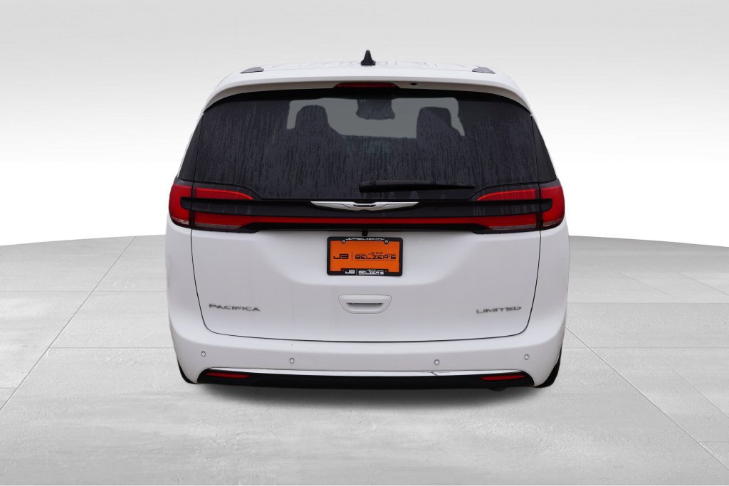 Certified 2026 Chrysler Pacifica Limited FWD image 6