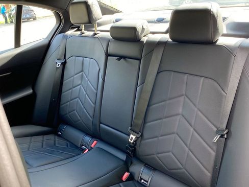 Used 2025 BMW i5 eDrive40i w/ Premium Package image 42