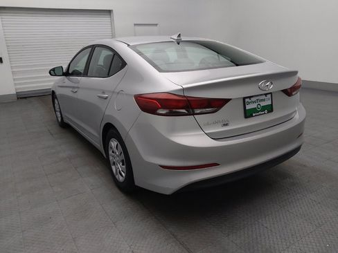 Used 2017 Hyundai Elantra SE image 5