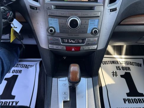 Used 2014 Subaru Outback 2.5i Limited AWD/4WD image 13