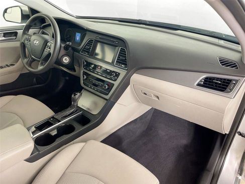 Used 2016 Hyundai Sonata SE image 26