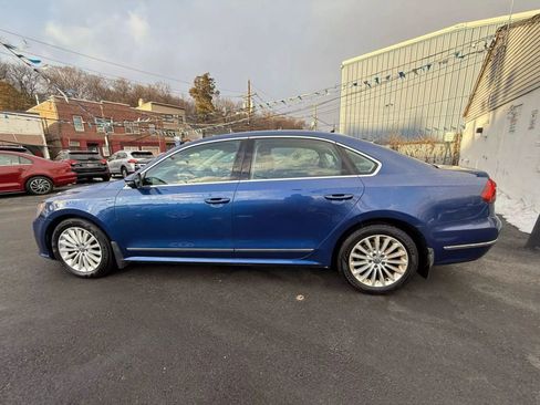 Used 2017 Volkswagen Passat 1.8T SE image 8