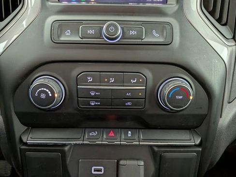 Used 2020 Chevrolet Silverado 1500 Custom w/ Custom Value Package image 18