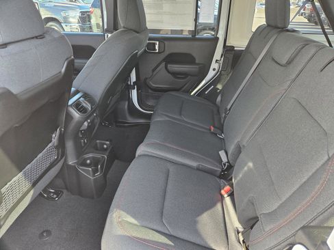 Used 2026 Jeep Wrangler Unlimited Rubicon image 28