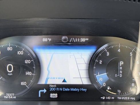 Used 2021 Volvo XC60 T5 Momentum w/ Premium Package FWD image 11