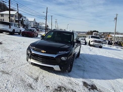 Used 2023 Chevrolet TrailBlazer LT w/ Convenience Package image 4