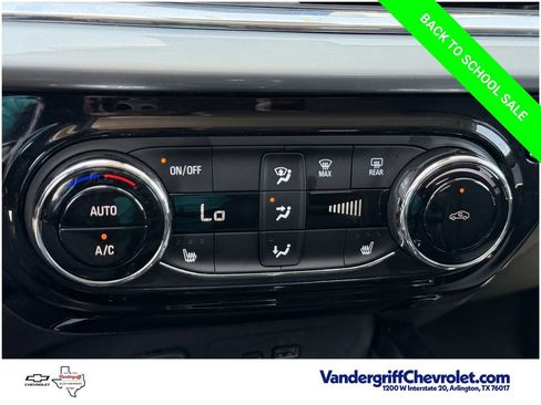 Used 2025 Chevrolet Trax LT w/ LT Convenience Package FWD image 18