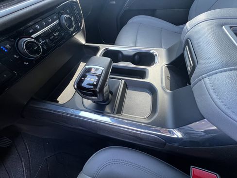 Used 2022 Chevrolet Silverado 1500 LTZ image 28