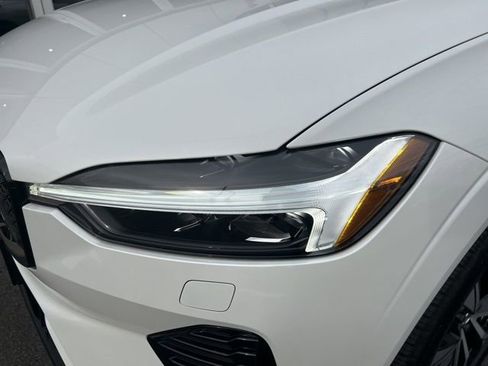 Certified 2025 Volvo XC60 B5 Plus image 8