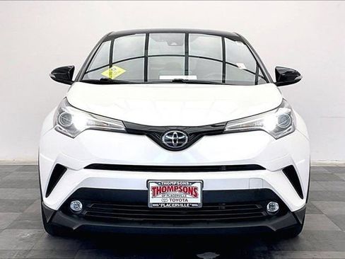 Used 2019 Toyota C-HR Limited image 2