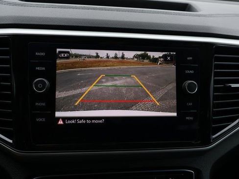 Certified 2023 Volkswagen Atlas Cross Sport SE image 24