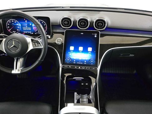 Used 2025 Mercedes-Benz C 300 4MATIC Sedan image 18