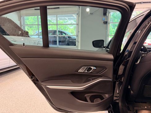 Used 2019 BMW 330i Sedan w/ Driving Assistance Package RWD image 19