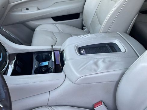 Certified 2016 Cadillac Escalade Premium image 35