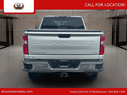 Used 2022 Chevrolet Silverado 2500 LTZ w/ LTZ Premium Package AWD/4WD image 4