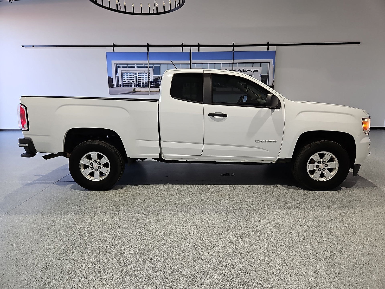 Used 2016 GMC Canyon W/T w/ Convenience Package RWD image 9