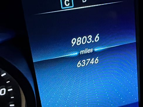 Used 2021 Mercedes-Benz GLC 300 image 16