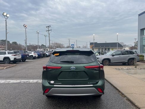 Used 2023 Toyota Highlander Platinum image 5