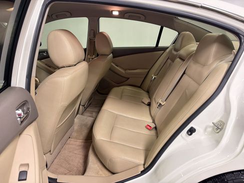 Used 2011 Nissan Altima 2.5 S w/ Special Edition Pkg FWD image 14